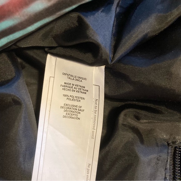 Under Armour Cinched Drawstring Gym Bag - Picture 6 of 8